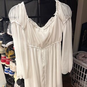 Elegant White Long Sleeve Dress
